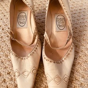 Sz 7 Emma Shoes.. soft cream leather